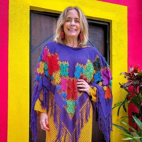Poncho em Renda Filé - Roxo com Colorido