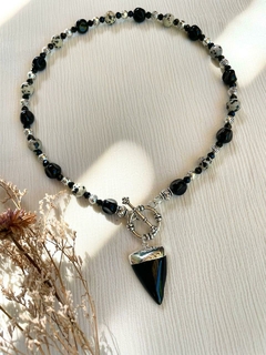 COLLAR VANUS OBSIDIANA NEGRA