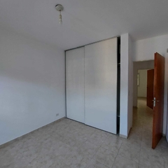 SE VENDE DUPLEX SOBRE CALLE PAYADOR JUAN GODOY 4955 EN NUEVO POETA LUGONES. - tienda online