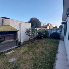 SE VENDE DUPLEX EN VILLA CLARET UBICADO EN CALLE DE LOS ARMENIOS 5817 - Kabals - Servicios Inmobiliarios