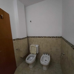 SE VENDE EXCELENTE DUPLEX.