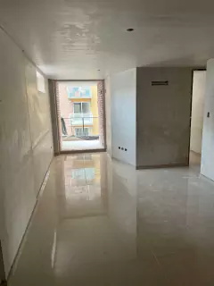 SE VENDE UNIDAD EN EDIFICIO TORRE REGGIA 7.
