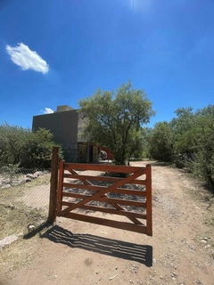 OPORTUNIDAD EN CAPILLA DEL MONTE! CONSTRUCCION DE CALIDAD, ZONA CERRO URITORCO U$S 100.000