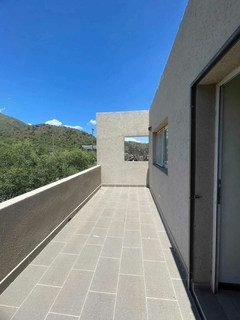 OPORTUNIDAD EN CAPILLA DEL MONTE! CONSTRUCCION DE CALIDAD, ZONA CERRO URITORCO U$S 100.000 - tienda online