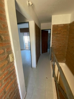 Imagen de KABALS VENDE DUPLEX EN CERRO DEL MORRO 2537 ACEPTA AUTOS U$S 78.000