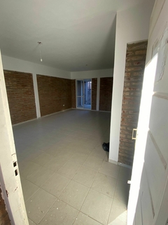 Imagen de KABALS VENDE DUPLEX EN CERRO DEL MORRO 2537 ACEPTA AUTOS U$S 78.000