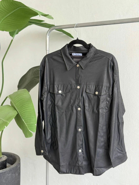 CAMISA ENGOMADA INÉDITA