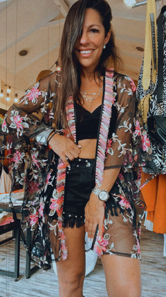 Kimono negro - flores rosas