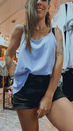 musculosa tirira lila