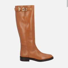 LUIZA BARCELOS BOTA DE CANO LONGO MONTARIA EM COURO CARAMELO - comprar online
