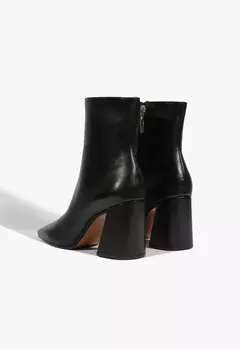 SCHUTZ Bota City Chic Couro Salto Bloco Alto Preta na internet