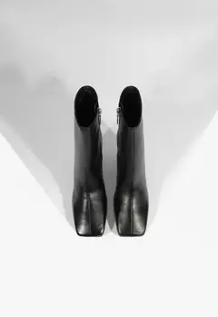 SCHUTZ Bota City Chic Couro Salto Bloco Alto Preta - Morena Shoes