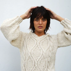 Sweater Nórdico con Capucha - CRUZA