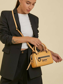Cartera Baulito Niki Camel De Croco Charol en internet