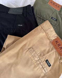 Pantalón chino Kali Verde en internet