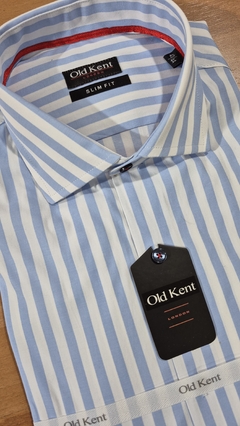 CAMISA CELESTE RAYAS SLIMFIT CON SPANDEX en internet
