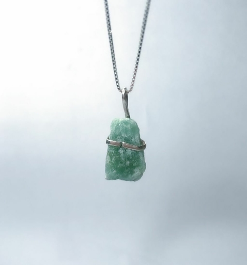Colar quartzo verde 60cm