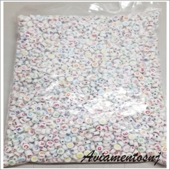 Letras com Furo Passante pacote com 500gramas Colorido Tamanho 7mm - Aviamentosnj-Artesanato Pérolas Chaton Cristais