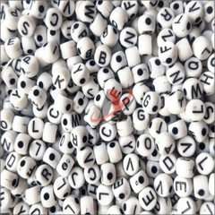 Letras Entremeio cor Branco com Preto Pacote com 500gramas