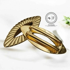 Fivela Metal Modelo Chuca Rajada 5,5cm x 2,5cm Cor Dourado 6pçs