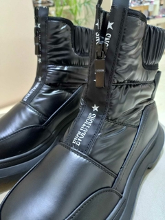 Bota GLYNT en internet