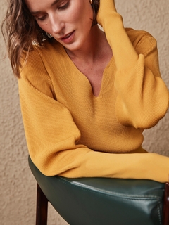 BLUSA AÇAFRÃO - Usina da moda