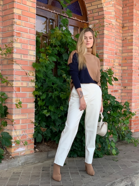 BLUSA TRICOT GOLA ALTA AMPLA CAMELO MARINHO