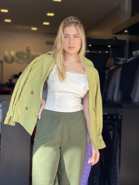 CROPPED COURO SINTETICO C/ FIVELA BEGE