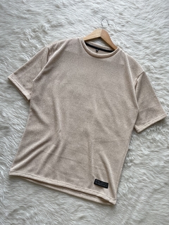REMERAS DE TEJIDO OVERSIZE