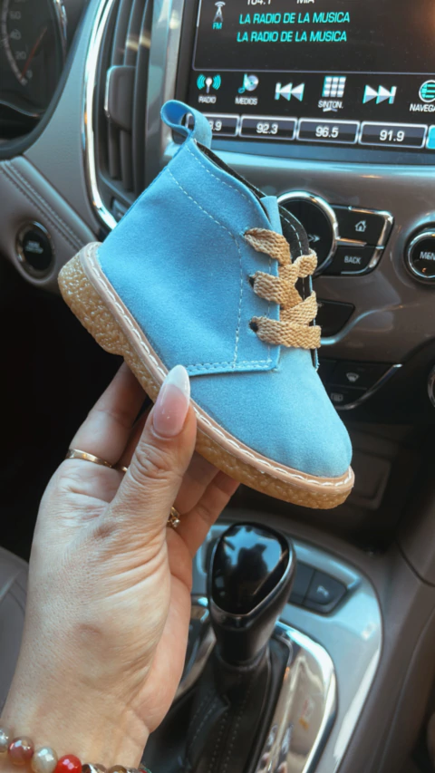 CHAVITO GAMUZA #Celeste