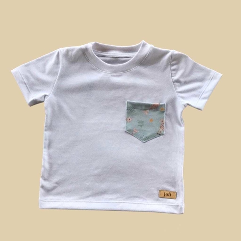 REMERA C/BOLSILLO ESTAMPADO JIRAFA - MANGA CORTA
