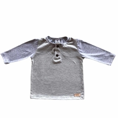 REMERA CIPRÉS M/L CON BOTÓN- Gris Melange