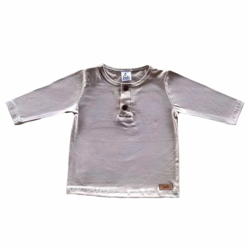 REMERA CIPRÉS M/L CON BOTÓN- BEIGE