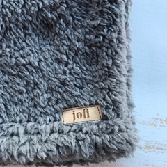 CHALECO CORDERITO BIFAZ- GRIS TOPO en internet