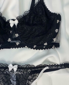 Conjunto con aro puntilla y plumeti - Jesus Fernandez - tienda online