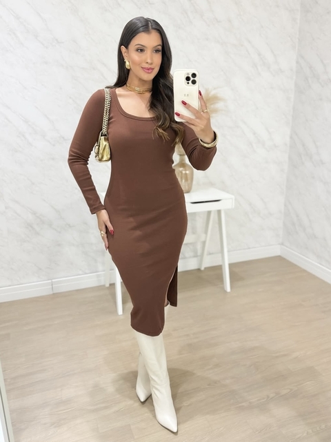 Vestido midi gola quadrada