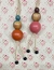 Mini bolinhas de madeira com furo pacote com 4 unidades (2,5cm diâmetro) - comprar online