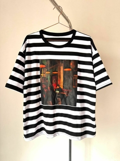 Remeron mujer en un bar - comprar online