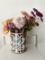 box floral mediano ( diametro 15 cm x 17 alto sin contar volumen de flores ) - Arte y Flores by Gualdoni 