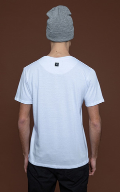 Remera Luxo Basica Lisa Cuello Redondo Manga Corta Hombre en internet