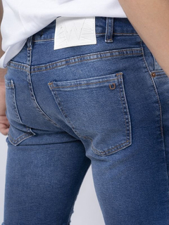 Bermuda Kazuma Liverpool Jean Chupin Slim Elastizado - tienda online