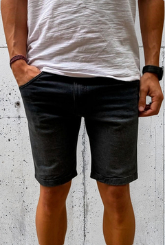 Bermuda Jean Bernabe Burdeos Slim Fit Elastizada Hombre