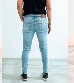 Pantalón Jean Bernabe Paris Slim Fit Chupin Hombre - tienda online