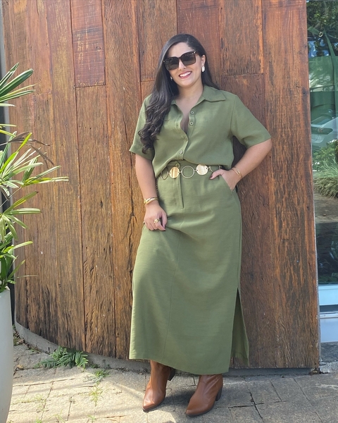 CONJUNTO CAMISA E SAIA LONGA