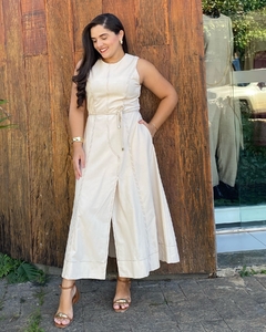 VESTIDO MIDI EVASÊ PESPONTADO COM BOLSOS E CINTO CORDA PONTEIRA na internet