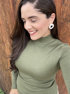 BLUSA CACHARREL TRICOT VERDE OLIVA - comprar online