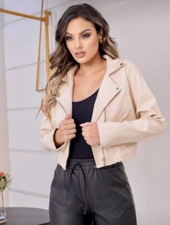 Jaqueta Feminina Biker Couro Fake Caramelo - (cópia) - Carola Boutique | Compre Roupas Femininas em Promoção