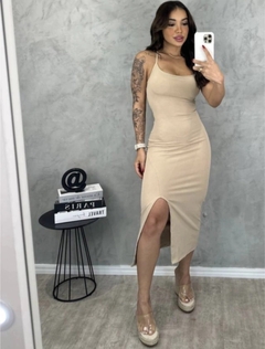 Vestido com amarração nas costas anarruga