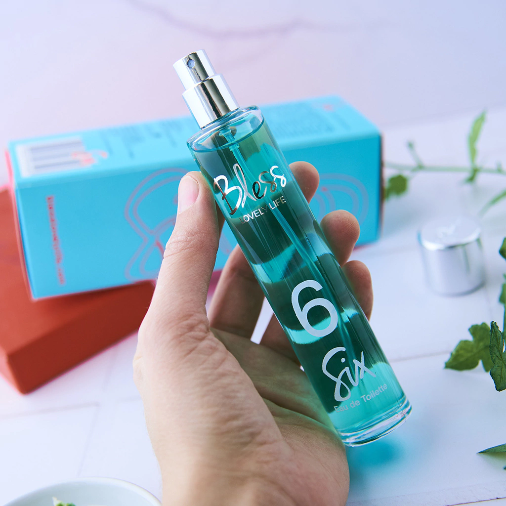 6 / SIX / ALMIZCLE FLORAL