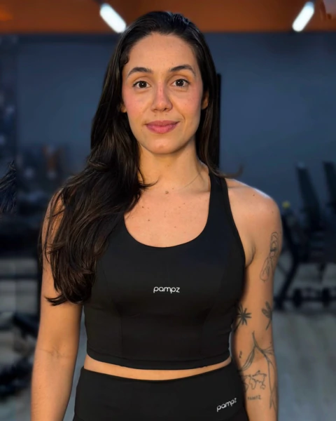 Cropped fitness preto em poliamida